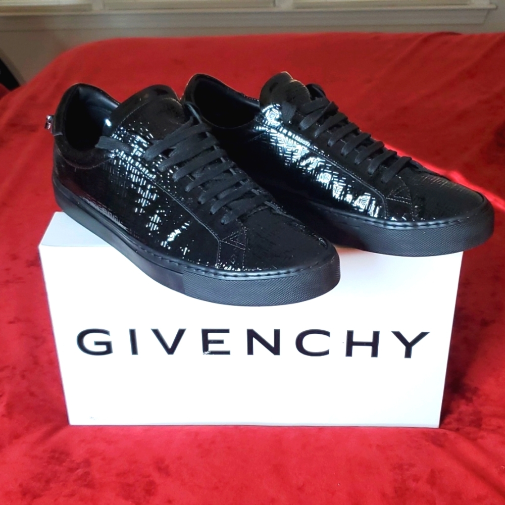 GIVENCHY Urban Street Sneaker Black 100% Calf Leather Size 42.5/8.5US